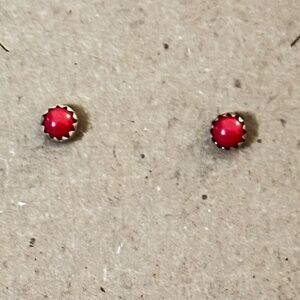 925 Sterling silver – Navajo small round pink/red coral stud earrings NWOT